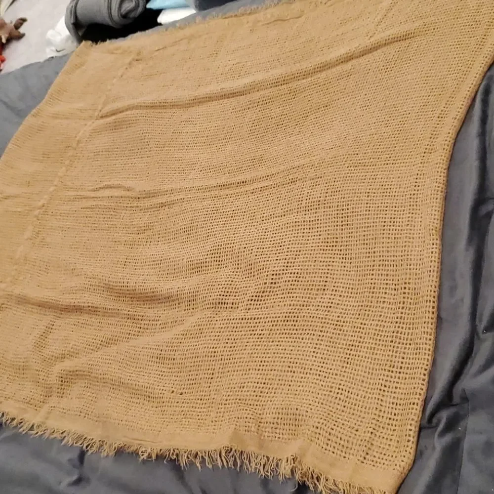 Beautiful 100% acrylic Collection XIIX scarf